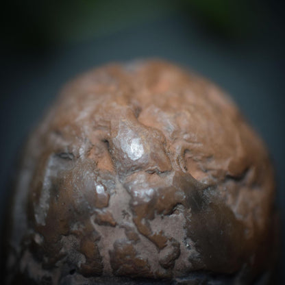 Handgefertigtes Osterei aus Ton mit Limonit-Inlay – Einzigartige, rustikale Osterdekoration Art.Nr.: FRO027