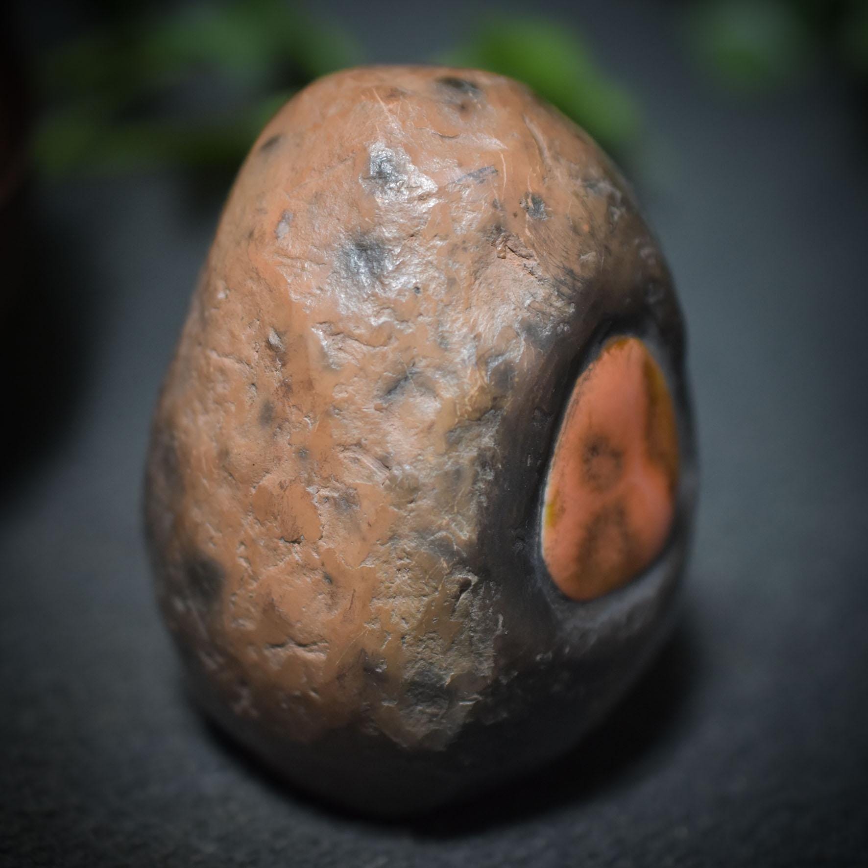 Handgefertigtes Osterei aus Ton mit Keramik-Inlay – Einzigartige, rustikale Osterdekoration Art.Nr.: FRO028