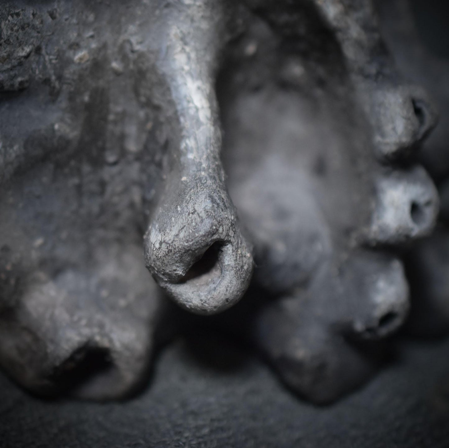 Handgefertigtes anatomisches Herz aus Ton – Ein herzliches Geschenk für besondere Menschen