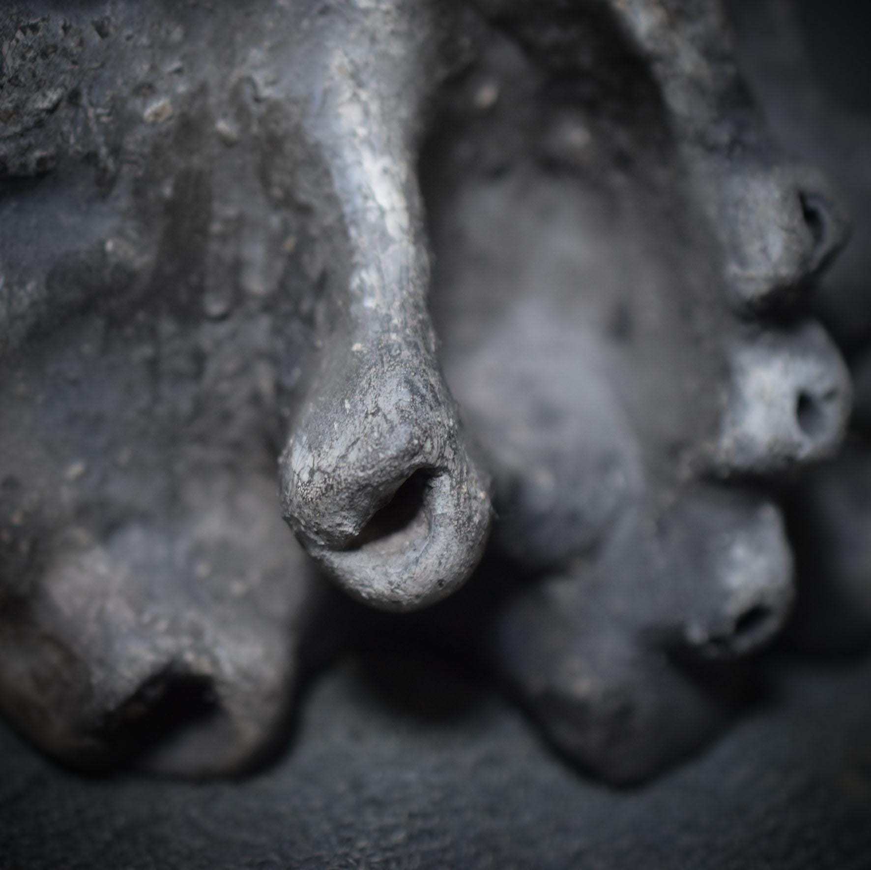 Handgefertigtes anatomisches Herz aus Ton – Ein herzliches Geschenk für besondere Menschen