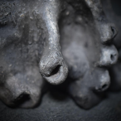 Handgefertigtes anatomisches Herz aus Ton – Ein herzliches Geschenk für besondere Menschen