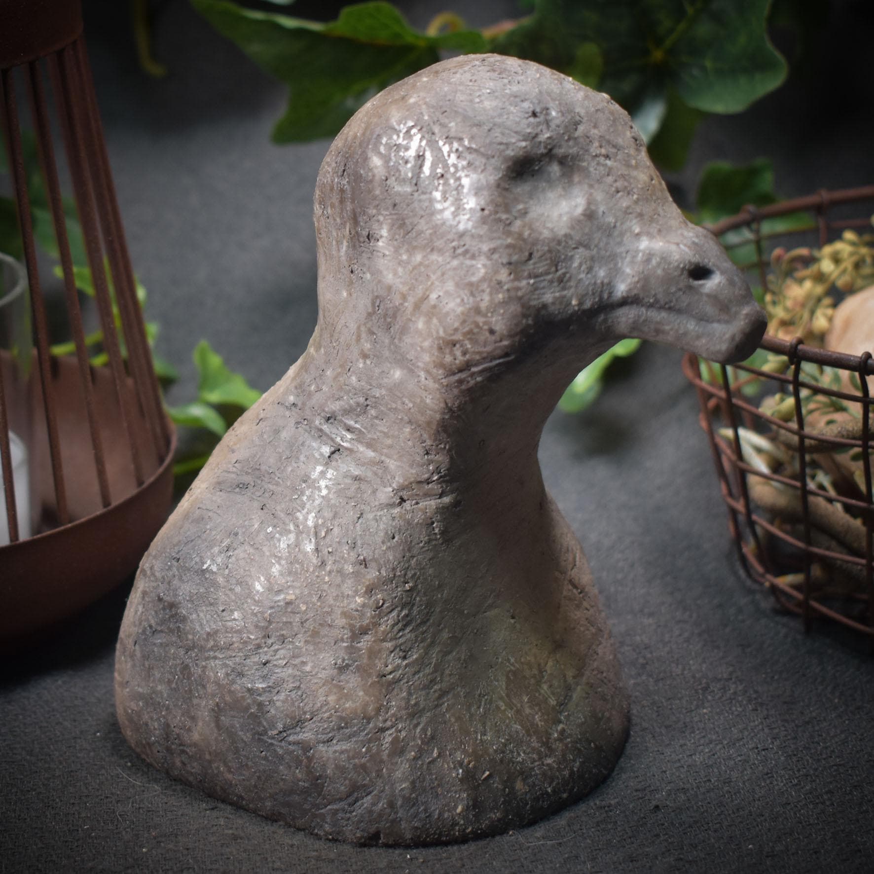 Handgefertigte Gänsebüste aus Ton - rustikale Frühlings- oder Osterdeko