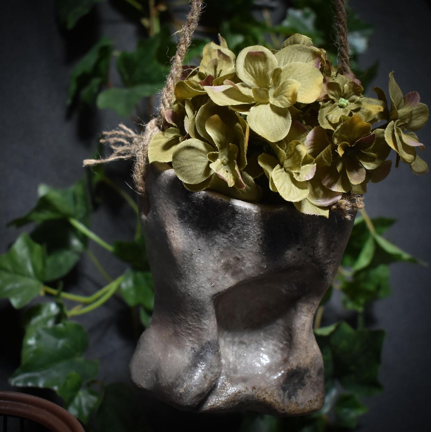 Hängendes Pflanzgefäß für Sukkulenten oder Kleine Pflanzen – Rustikale Frühlingsdeko