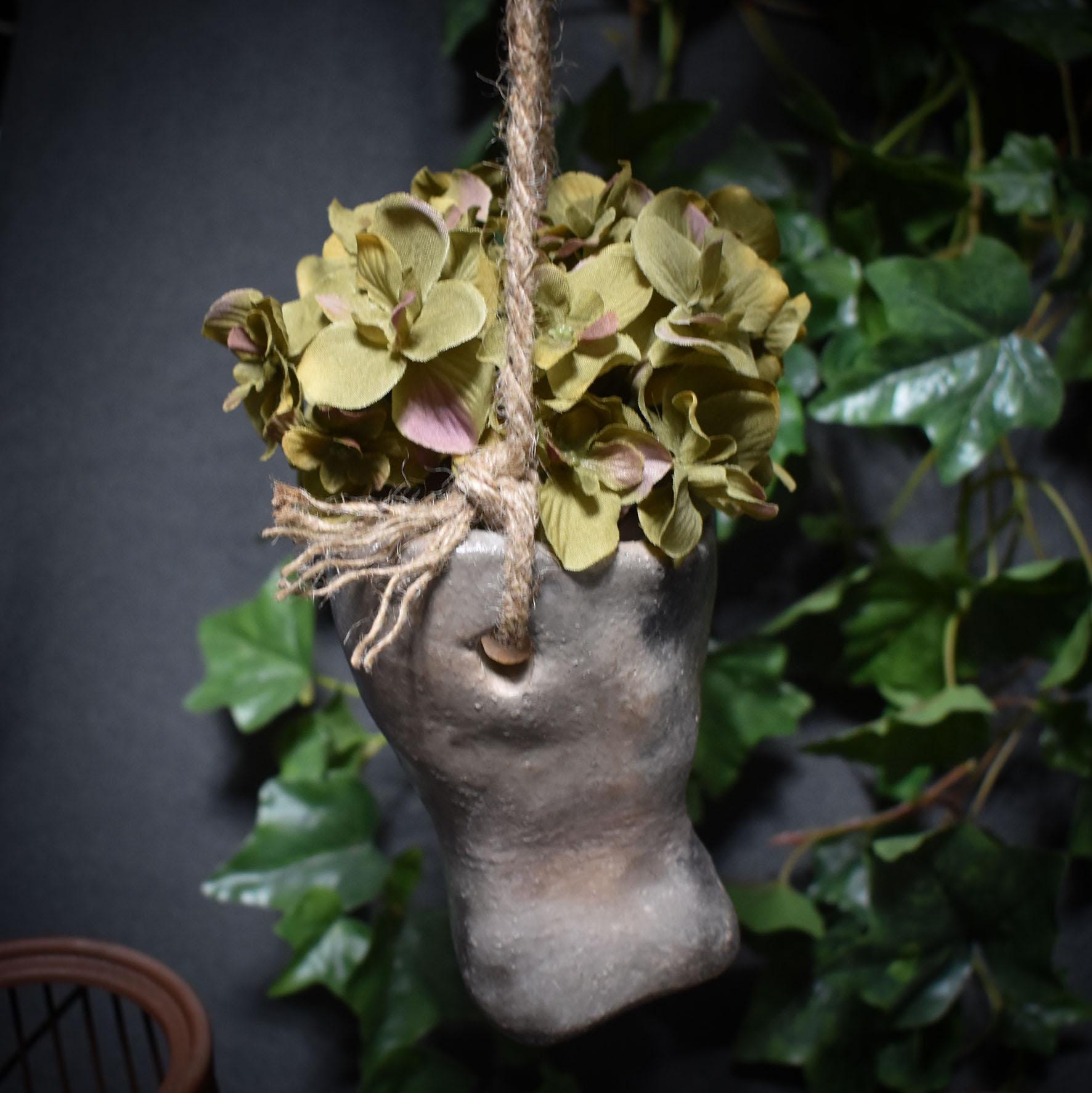 Hängendes Pflanzgefäß für Sukkulenten oder Kleine Pflanzen – Rustikale Frühlingsdeko Art.Nr.: FRO016