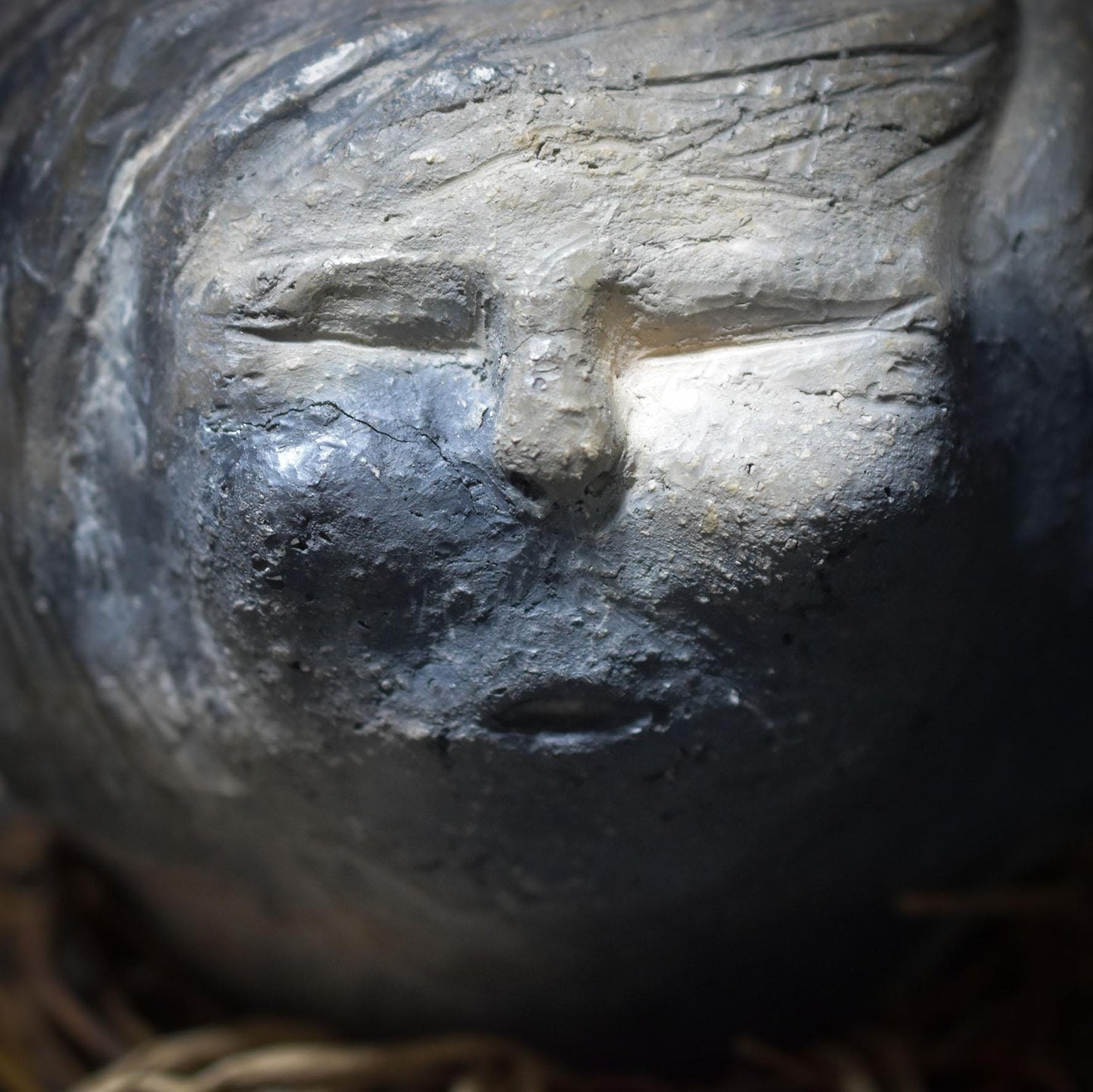 Handgefertigte Tonskulptur "Die drei Lebensphasen" - traditionelle Rauchbrandkunst - Art.Nr.: SKU016