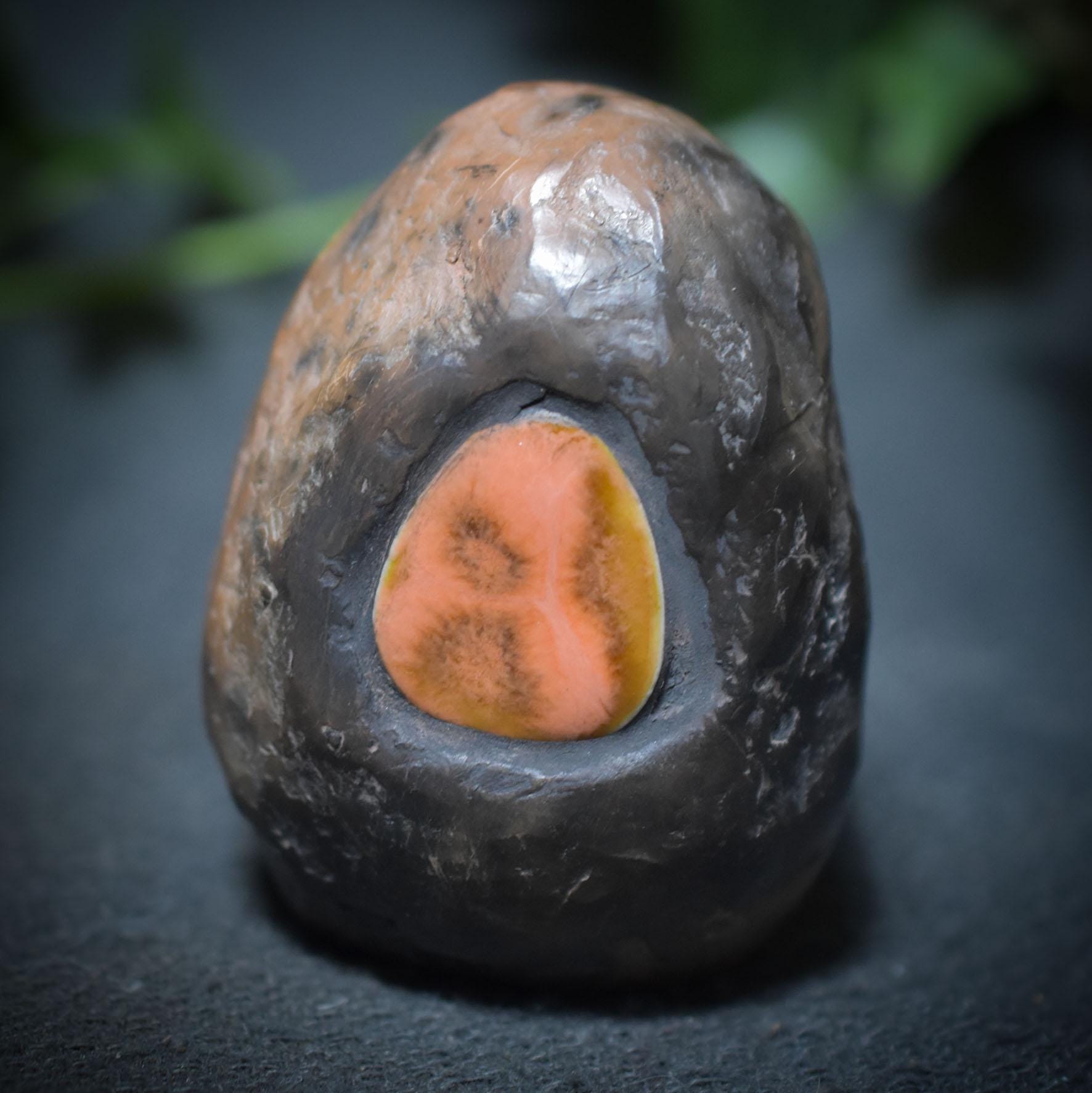 Handgefertigtes Osterei aus Ton mit Keramik-Inlay – Einzigartige, rustikale Osterdekoration Art.Nr.: FRO028