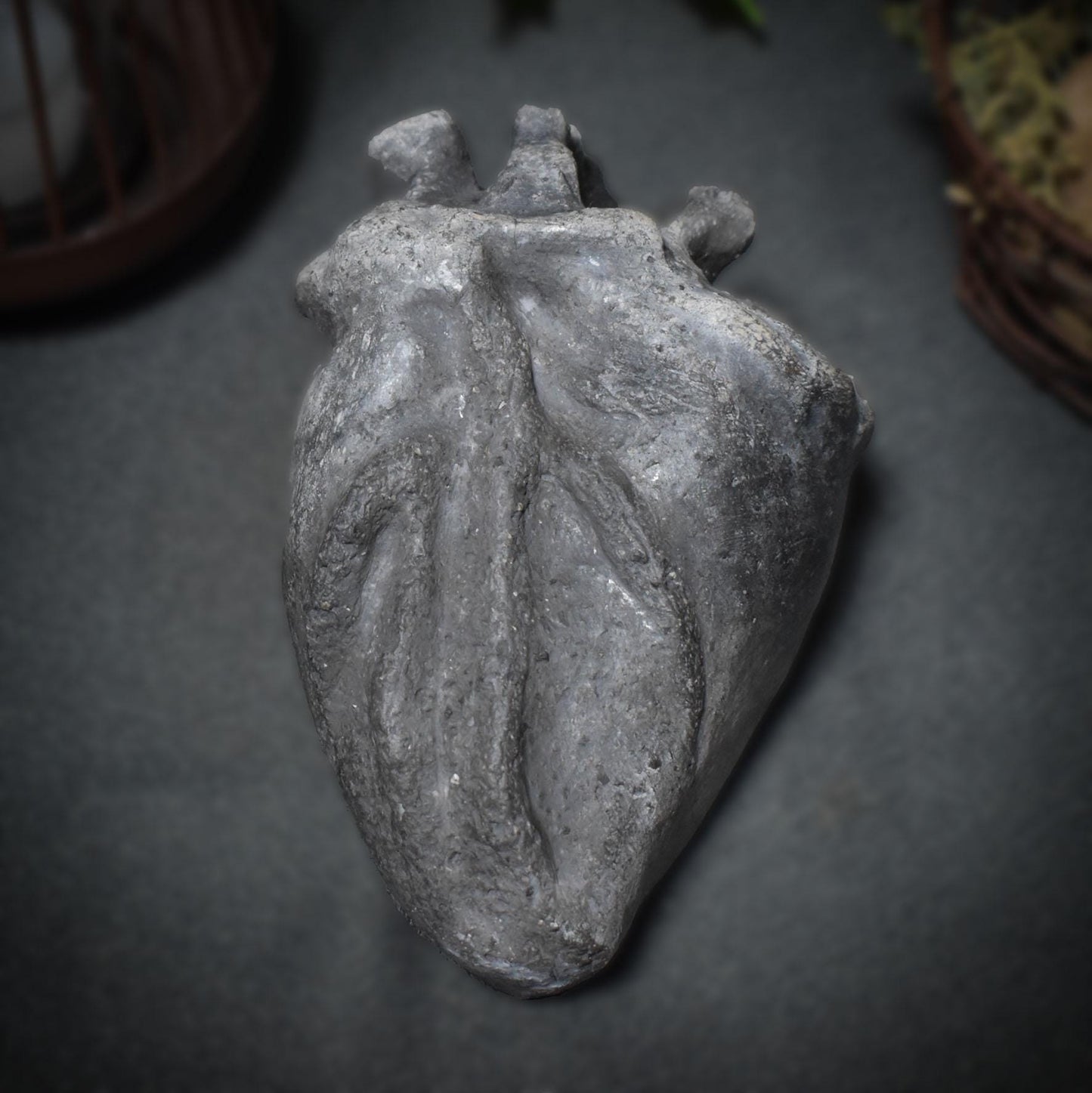 Handgefertigtes anatomisches Herz aus Ton – Ein herzliches Geschenk für besondere Menschen Art.Nr.: SKU017