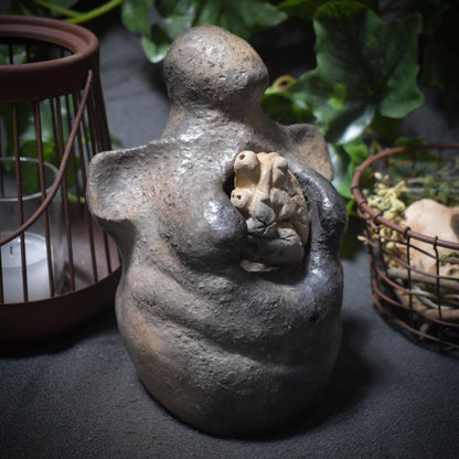 Skulptur aus traditionell gebranntem Ton "Gebrochenes Herz" – Ein Symbol für Heilung und Selbstliebe - Art.Nr.: SKU020