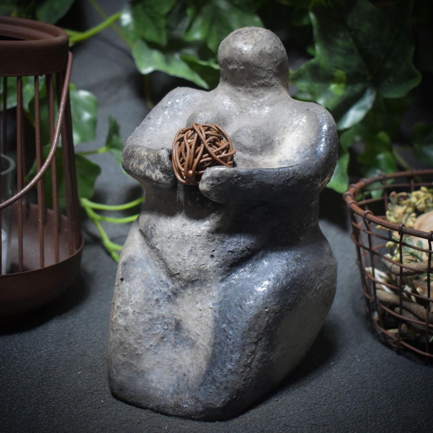 Skulptur „Fokus“ – Dein Weg zu Klarheit und innerer Ruhe traditionelle Rauchbrandkunst - Art.Nr.: SKU041