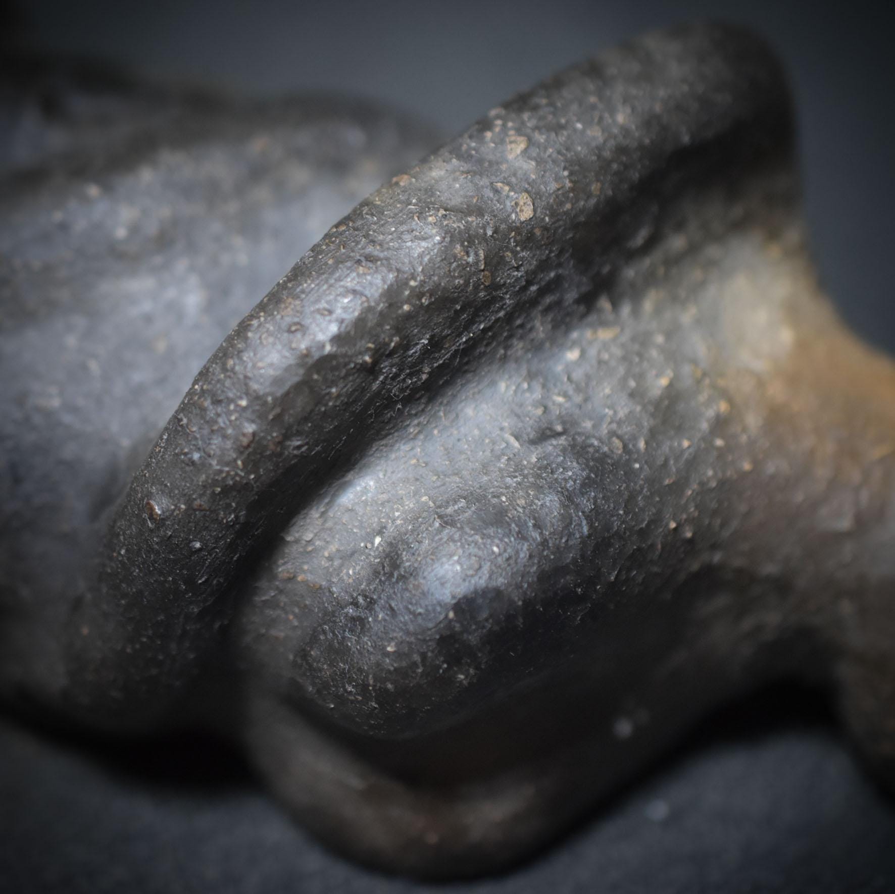 Skulptur ‚Sich nicht verbiegen‘ – Handgefertigte Rauchbrand-Kunst für innere Stärke & Selbstachtung - Art.Nr.: SKU031