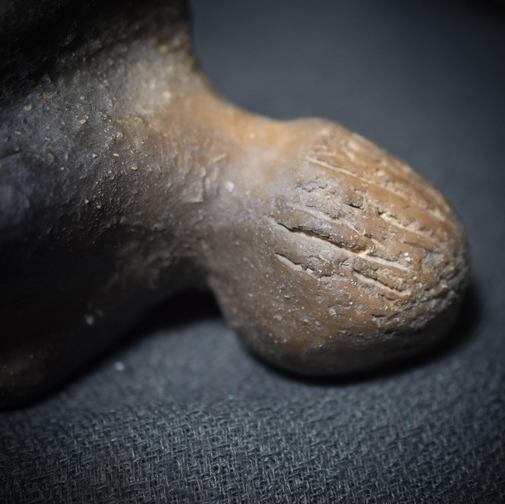 Skulptur ‚Sich nicht verbiegen‘ – Handgefertigte Rauchbrand-Kunst für innere Stärke & Selbstachtung - Art.Nr.: SKU031