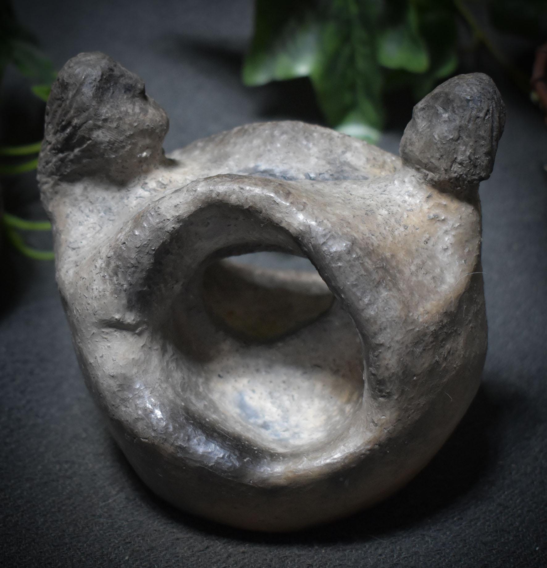 Silberschnur – Eine Skulptur, die Körper und Seele verbindet - Verkörperung von Leben & Tod