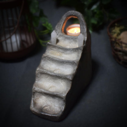 Portal ins Licht - Handgefertigter Rauchbrand-Teelichthalter mit Bergkristallen - Art.Nr.: TKH004