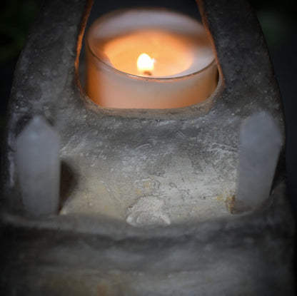 Portal ins Licht - Handgefertigter Rauchbrand-Teelichthalter mit Bergkristallen - Art.Nr.: TKH004