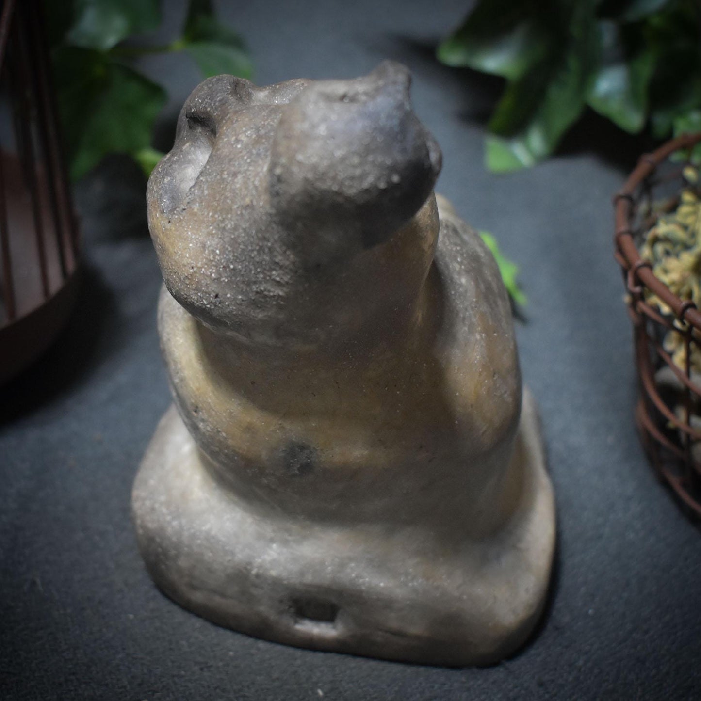 Skulptur „Die Ahnen“ – Brücke zu deinen Wurzeln - rustikaler Rauchbrand