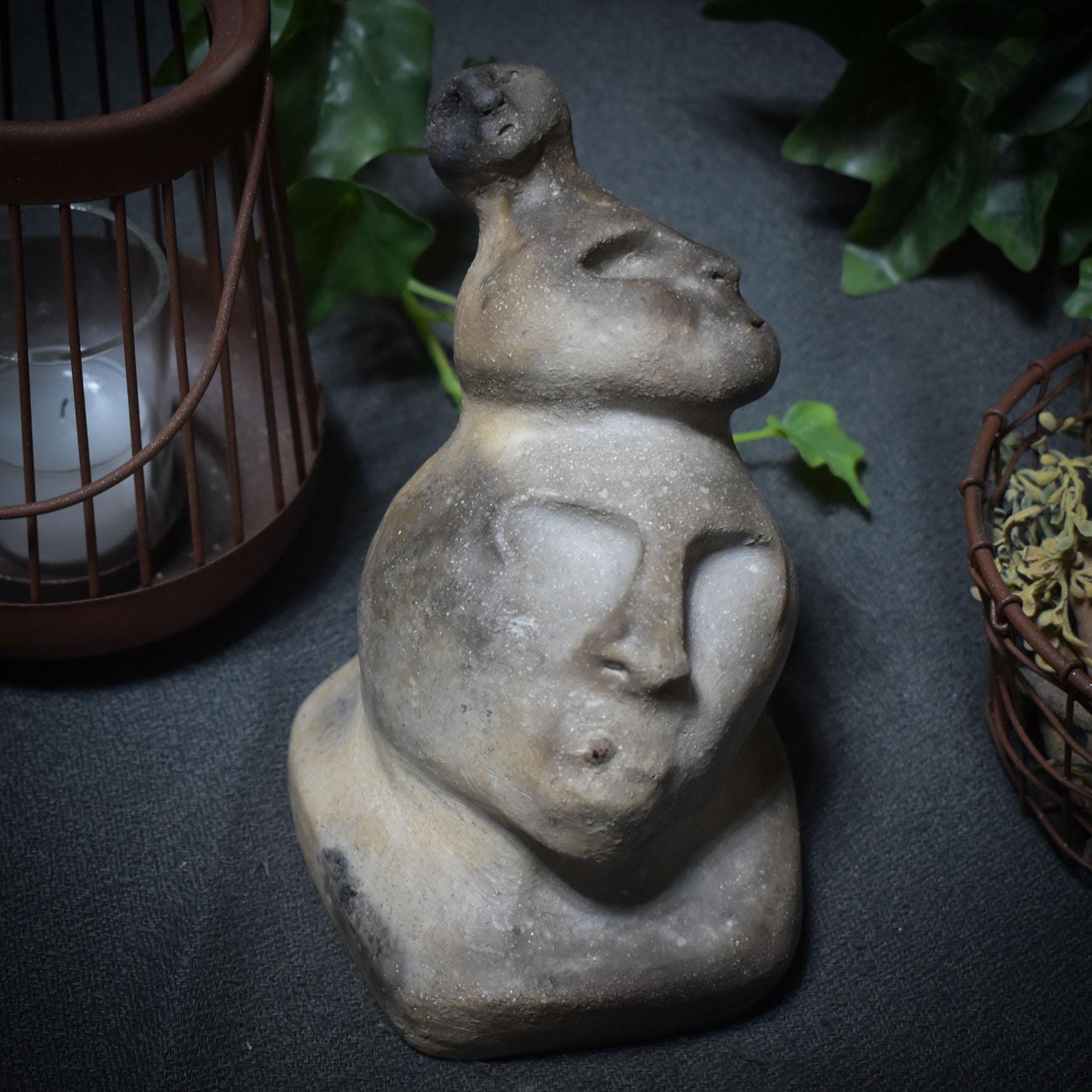 Skulptur „Die Ahnen“ – Brücke zu deinen Wurzeln - rustikaler Rauchbrand - Art.Nr.: SKU057