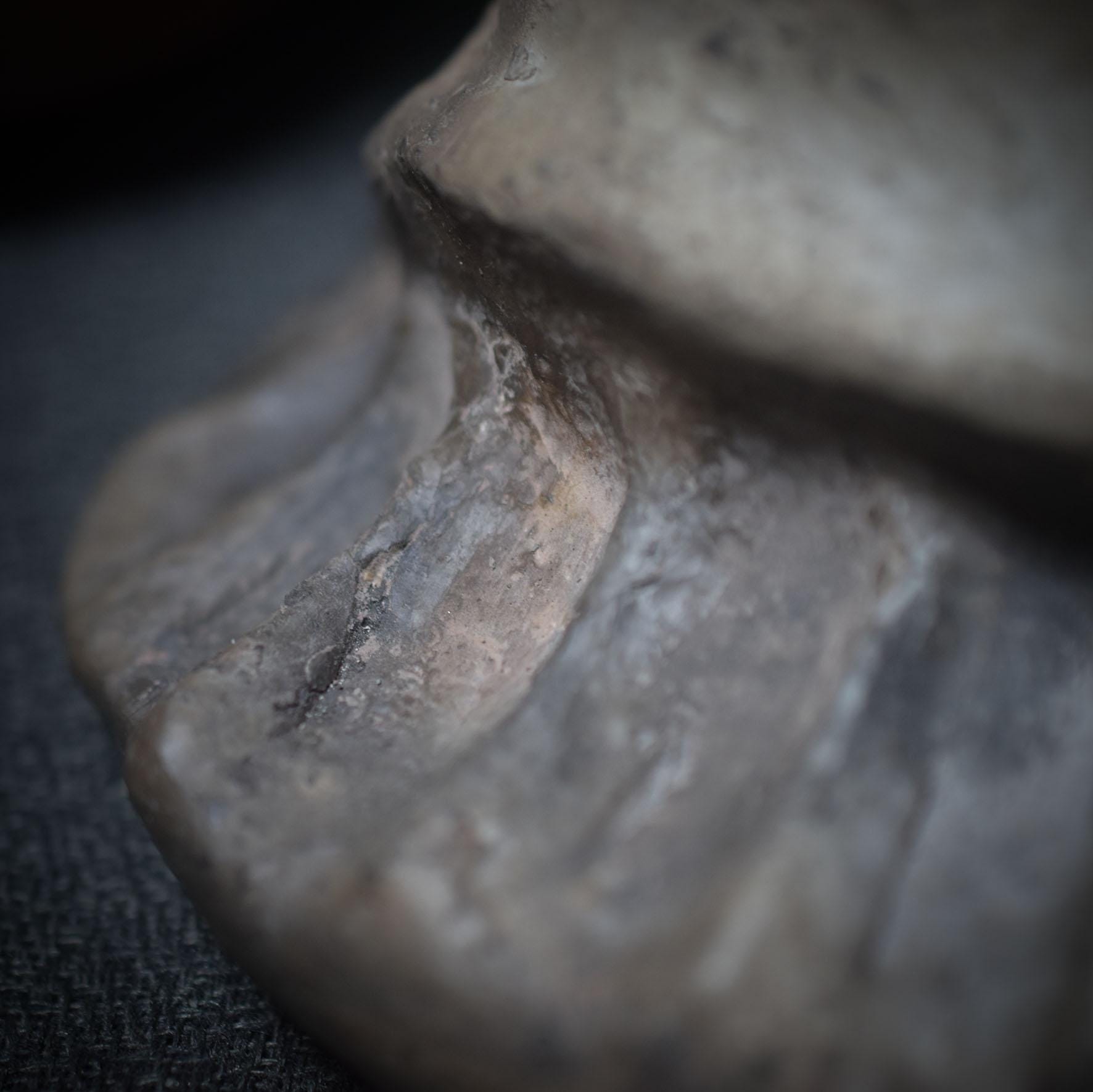 Kunstobjekt „Tor ins Licht“ – Spiritueller Teelichthalter mit der Magie Avalons