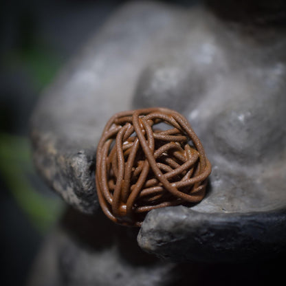 Skulptur „Fokus“ – Dein Weg zu Klarheit und innerer Ruhe traditionelle Rauchbrandkunst