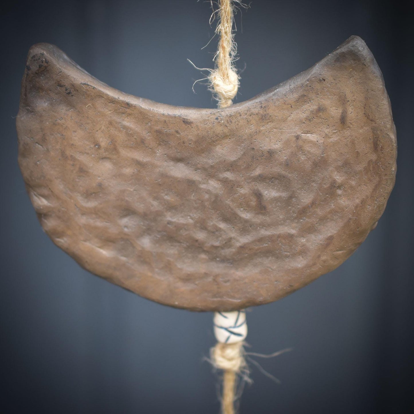 Hängende Mondkraft „Lunation“ – Dein Mobile aus Ton, Feuer und uraltem Mondsegen - Art.Nr.: HEX001