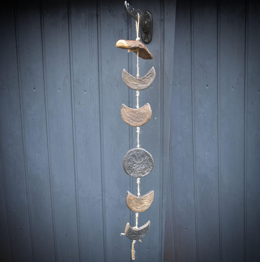 Hängende Mondkraft „Lunation“ – Dein Mobile aus Ton, Feuer und uraltem Mondsegen - Art.Nr.: HEX001