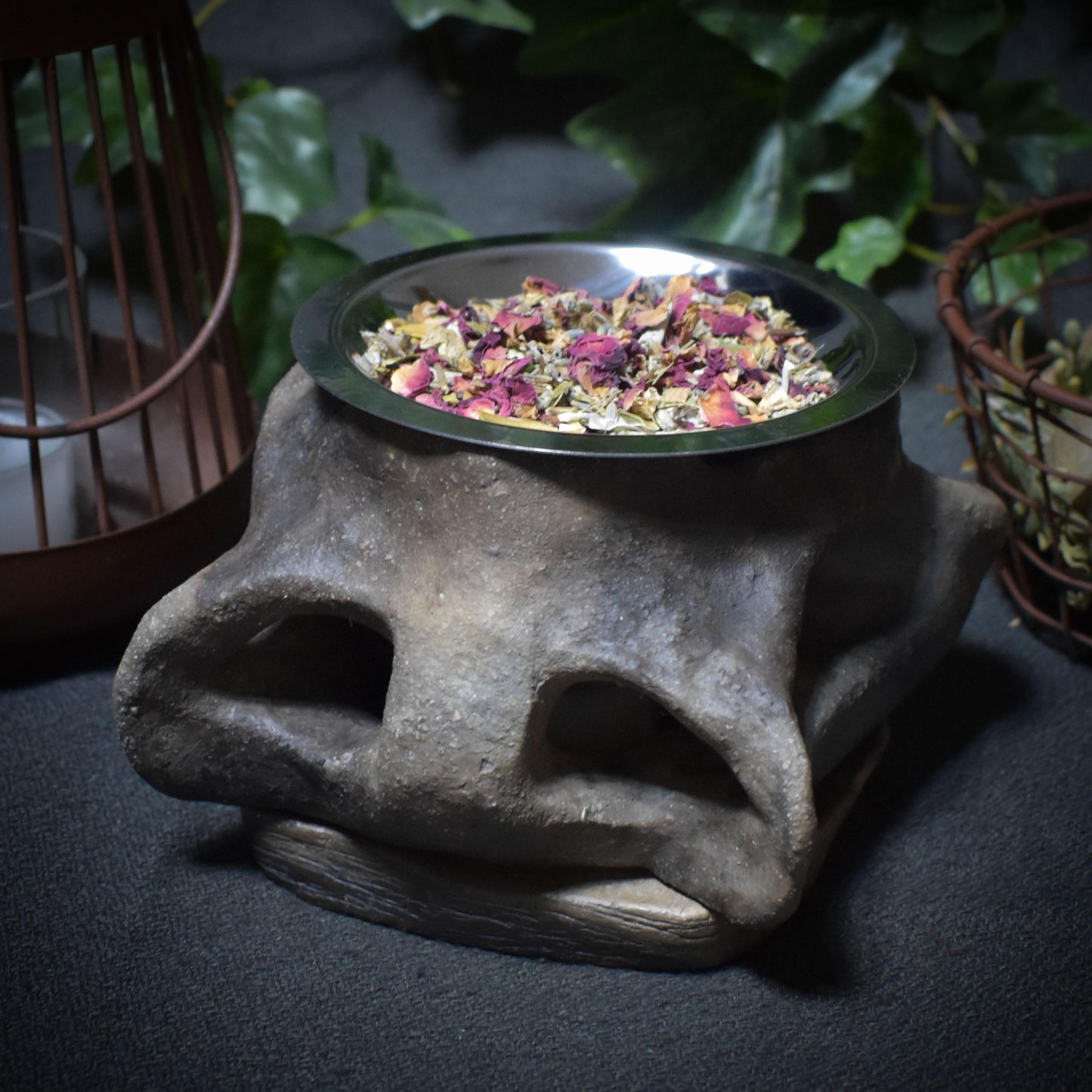 Räucherstövchen ‚Weibliches Becken‘ – Handgefertigter Altarbegleiter für kraftvolle Räucherrituale - Art.Nr.: RÄG013