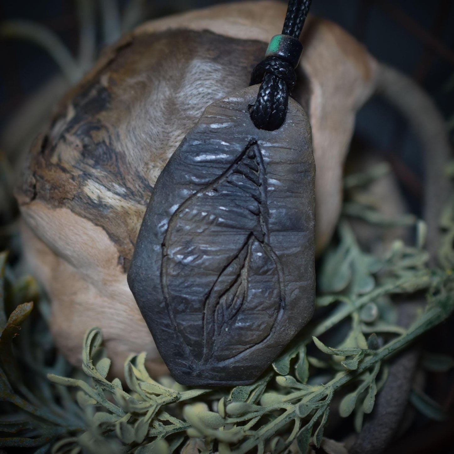 Krafttier-Amulett „Muschel“ – schamanischer Talisman mit verstellbarem Leder- oder Baumwollband - Art.Nr.: AMU018