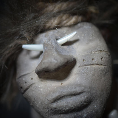 Schamanische Stammeskrieger-Büste – Macht & Mystik in Ton vereint und im Feuer geboren - Art.Nr.: SKU075