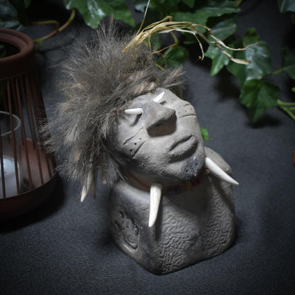 Schamanische Stammeskrieger-Büste – Macht & Mystik in Ton vereint und im Feuer geboren - Art.Nr.: SKU075
