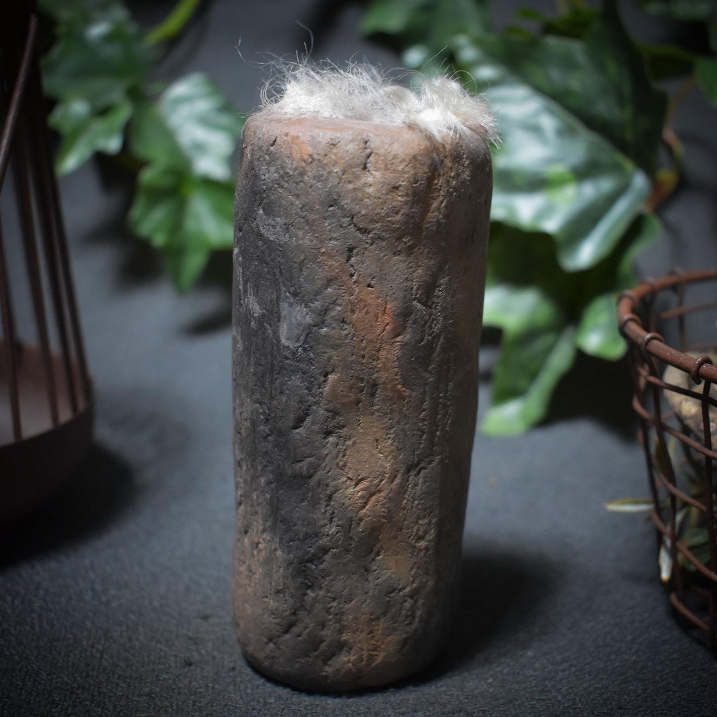 Schamanische Zylinder-Rassel – Trägerin der Lebensspirale - Handrassel - Art.Nr.: SRA018