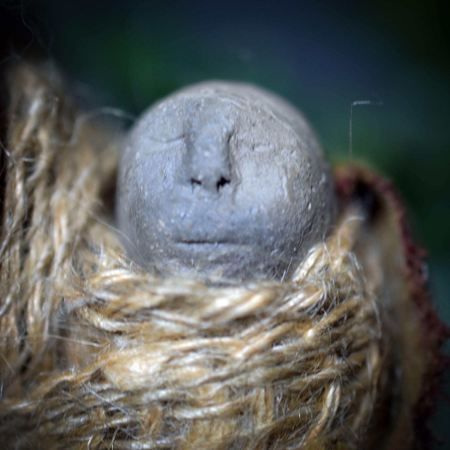 Deine Spirit Doll „Greisin mit Baby“ – Ein kraftvolles Symbol für Weisheit und Neubeginn - Art.Nr.: SDO004