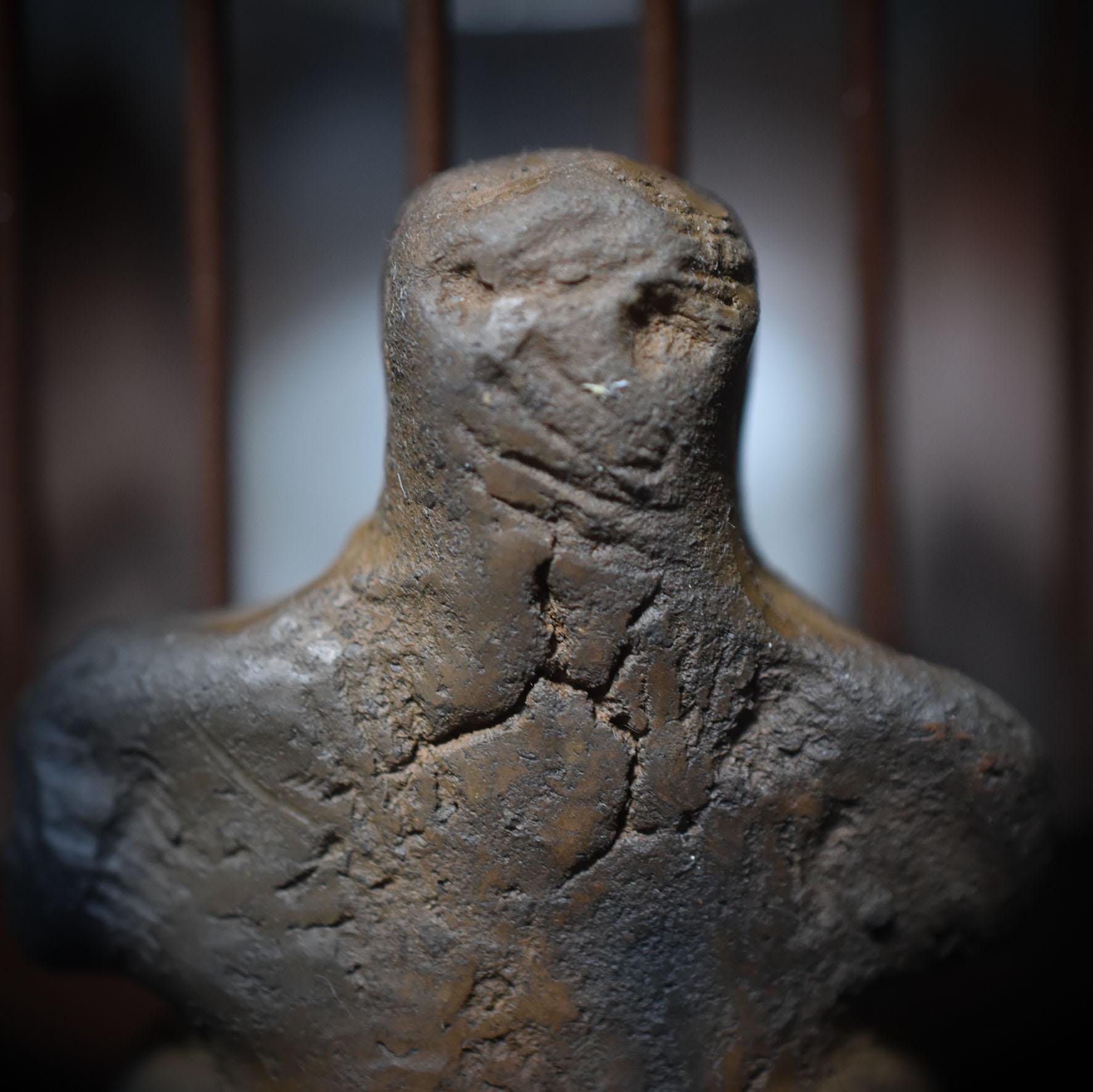 Neolithisch inspirierte Taschengöttin - Glücksbringer – Deine persönliche Venus für unterwegs