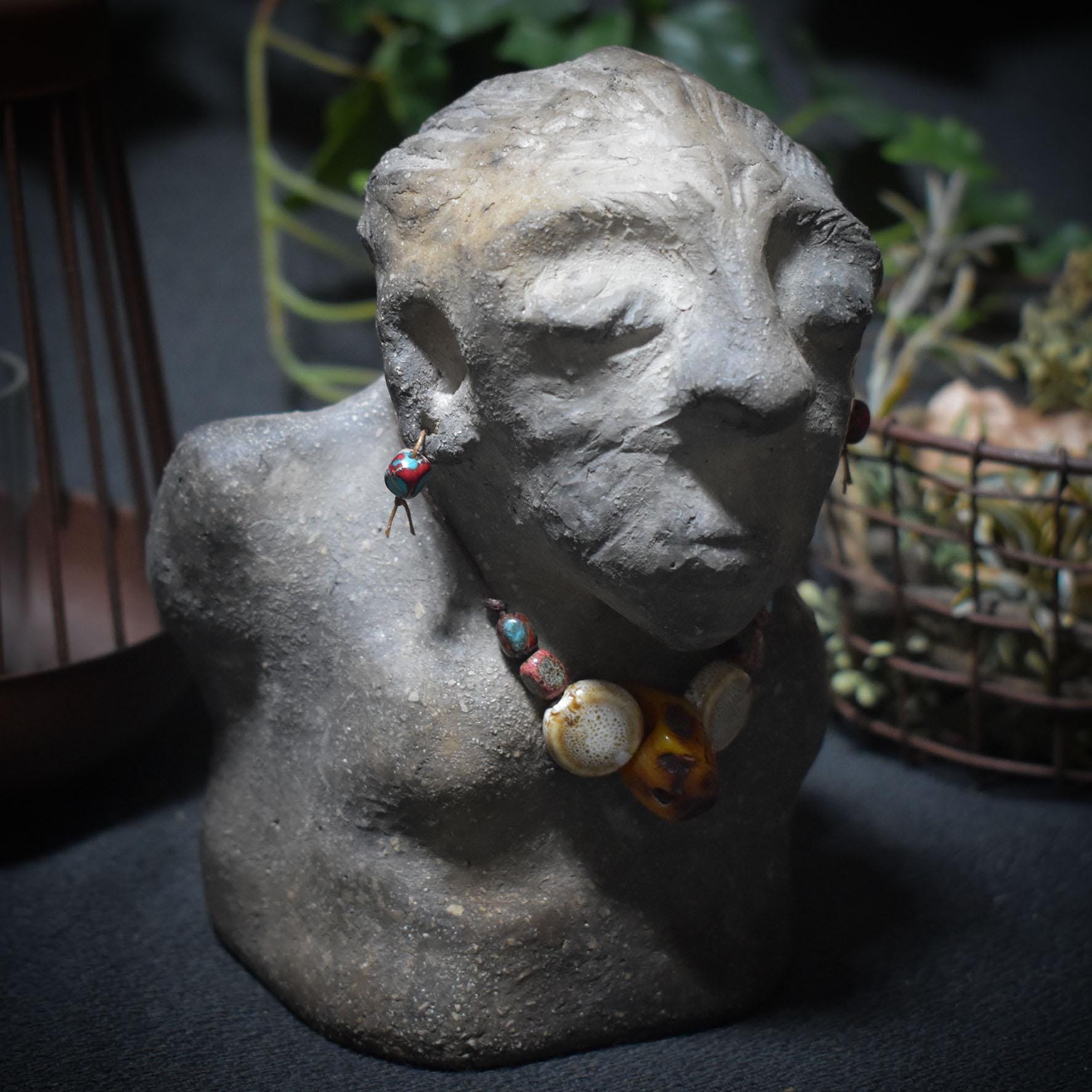 Die Weisheit der Erde in Ton verewigt – Eine Büste voller Seele - eine Hommage an das Leben