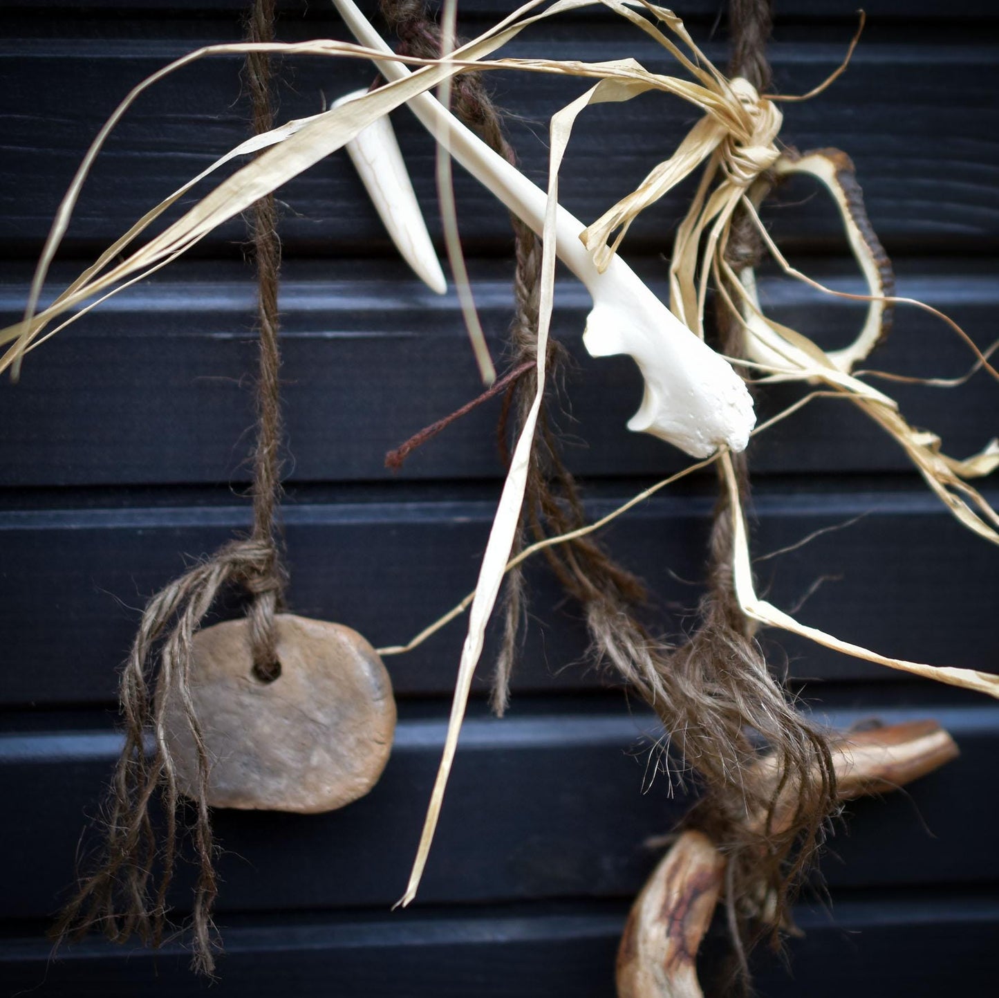 Maske der Ahnen – Urzeitliche Magie an deiner Wand - außergewöhnliche Raumdeko