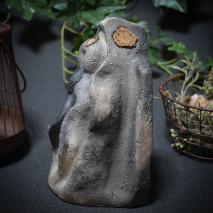 Quelle des Seins – Yoni-Göttin für selbstbestimmte Weiblichkeit - spirituelle Rauchbrandkunst - Art.Nr.: SKU084