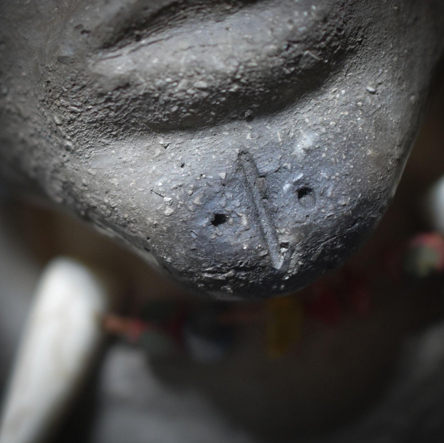 Schamanische Stammeskrieger-Büste – Macht & Mystik in Ton vereint und im Feuer geboren - Art.Nr.: SKU075