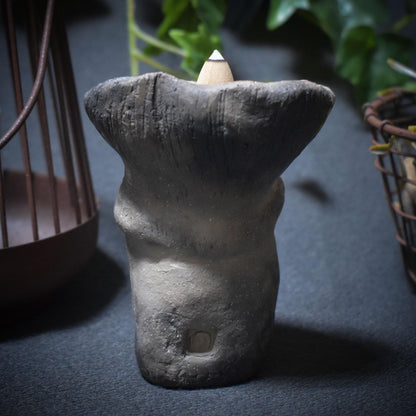 Rückfluss-Räucherkegelhalter aus Rauchbrand-Ton – Pilzform für Rituale & Altäre - spirituelle Deko - Art.Nr.: RÄH008
