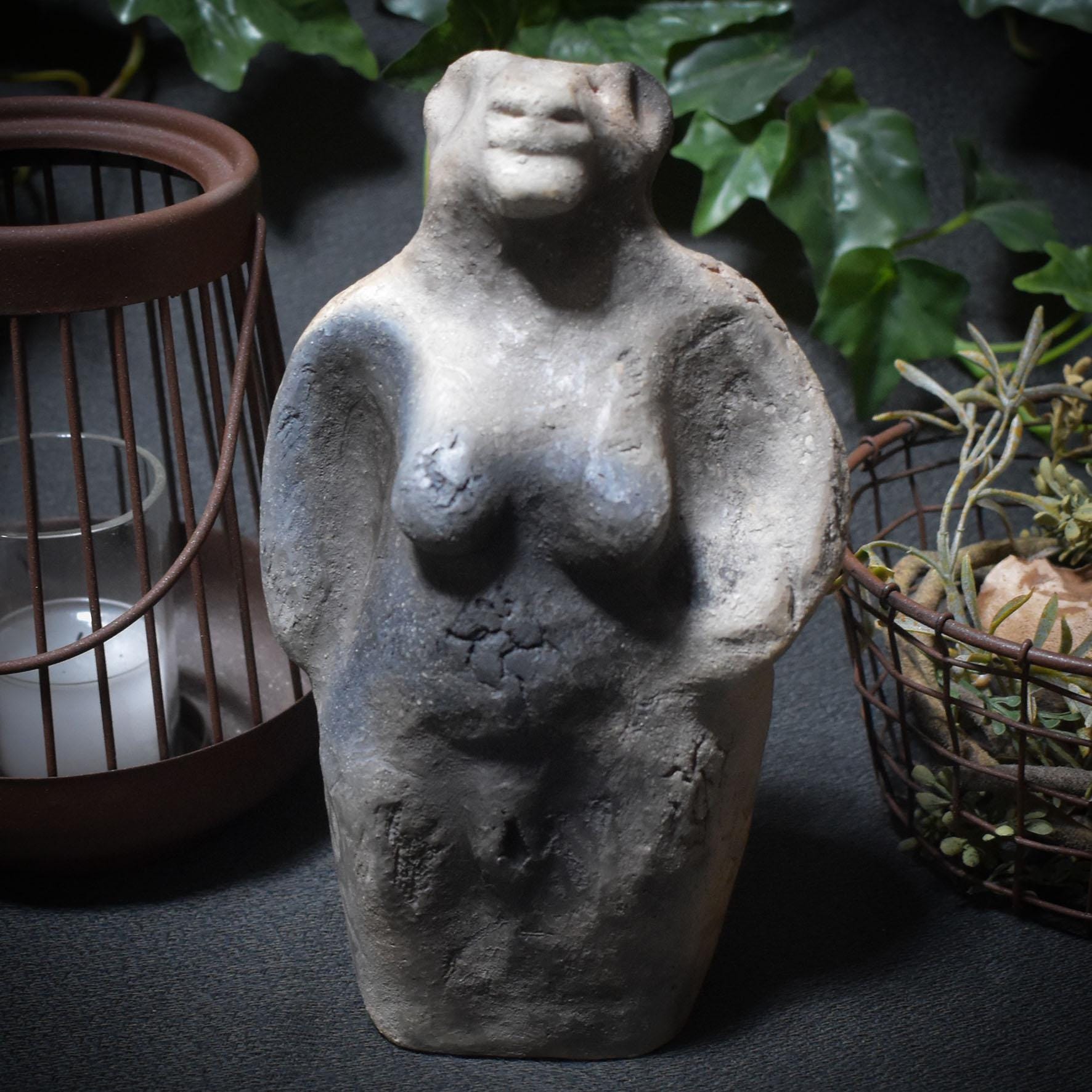 Löwenmenschen Paar/auch einzeln erhältlich/neolithisch inspirierte Skulpturen aus Rauchbrand-Ton/primitive Kunst/Art.Nr.: SKU092