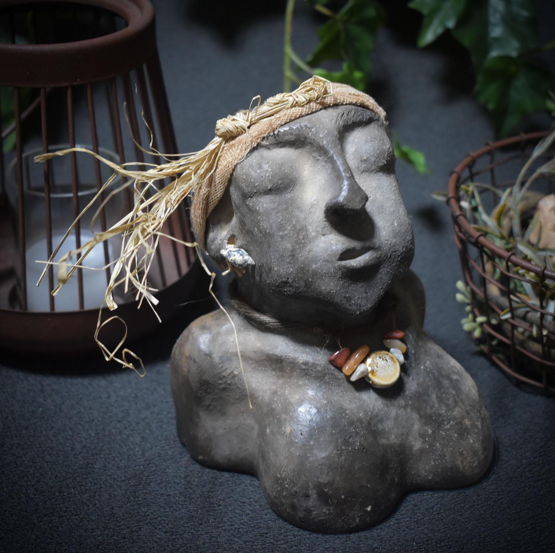 Wilde Weisheit in Ton – Die Seele einer unangepassten Frau - rebellischer Charme