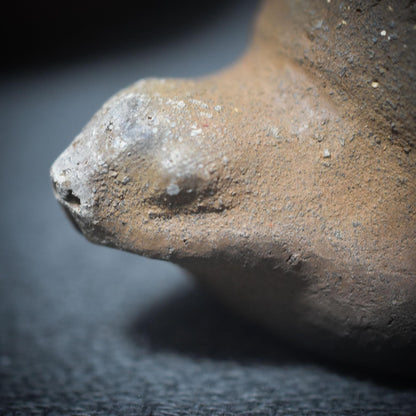 Traditionell gebrannte Handrassel - Hüterin des Rhythmus – Schamanische Ton-Rassel in Schildkrötenform - Art.Nr.: SRA028