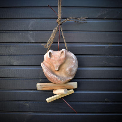 Krafttier Fuchs – Wanddekoration aus Ton & Treibholz - traditionelle Rauchbrandkunst - Art.Nr.: HEX013