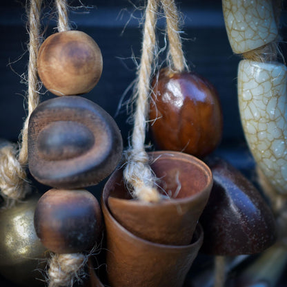 Krafttier Eule – Wandrelief aus Ton & Naturmaterialien- traditionelle Rauchbrandkunst - Art.Nr.: HEX014