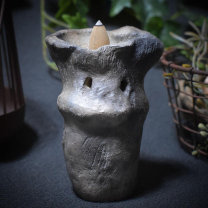 Rückfluss-Räucherkegelhalter aus Rauchbrand-Ton – Pilzform für Rituale & Altäre - spirituelle Deko - Art.Nr.: RÄH008