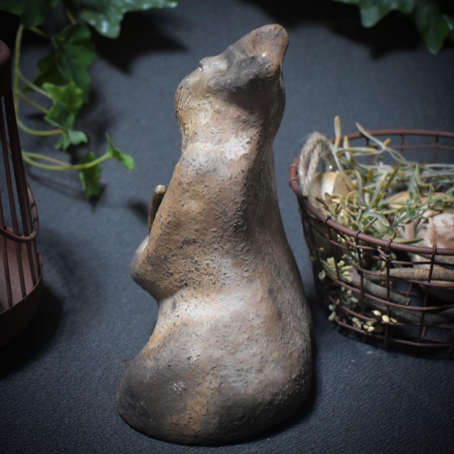 Cernunnos – Der Gehörnte in Rauchbrandkunst - Keltischer Gott des Waldes, sitzend mit echter Hornspitze im Schoß - Art.Nr.: SKU111