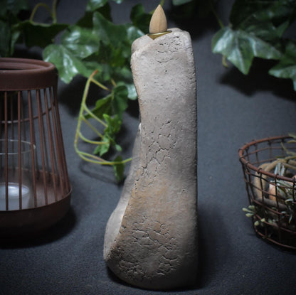 Hausaltar der Großen Göttin – Schrein aus Ton mit Rückfluss-Räucherkegelhalter - wahlweise zum Aufhängen oder Aufstellen