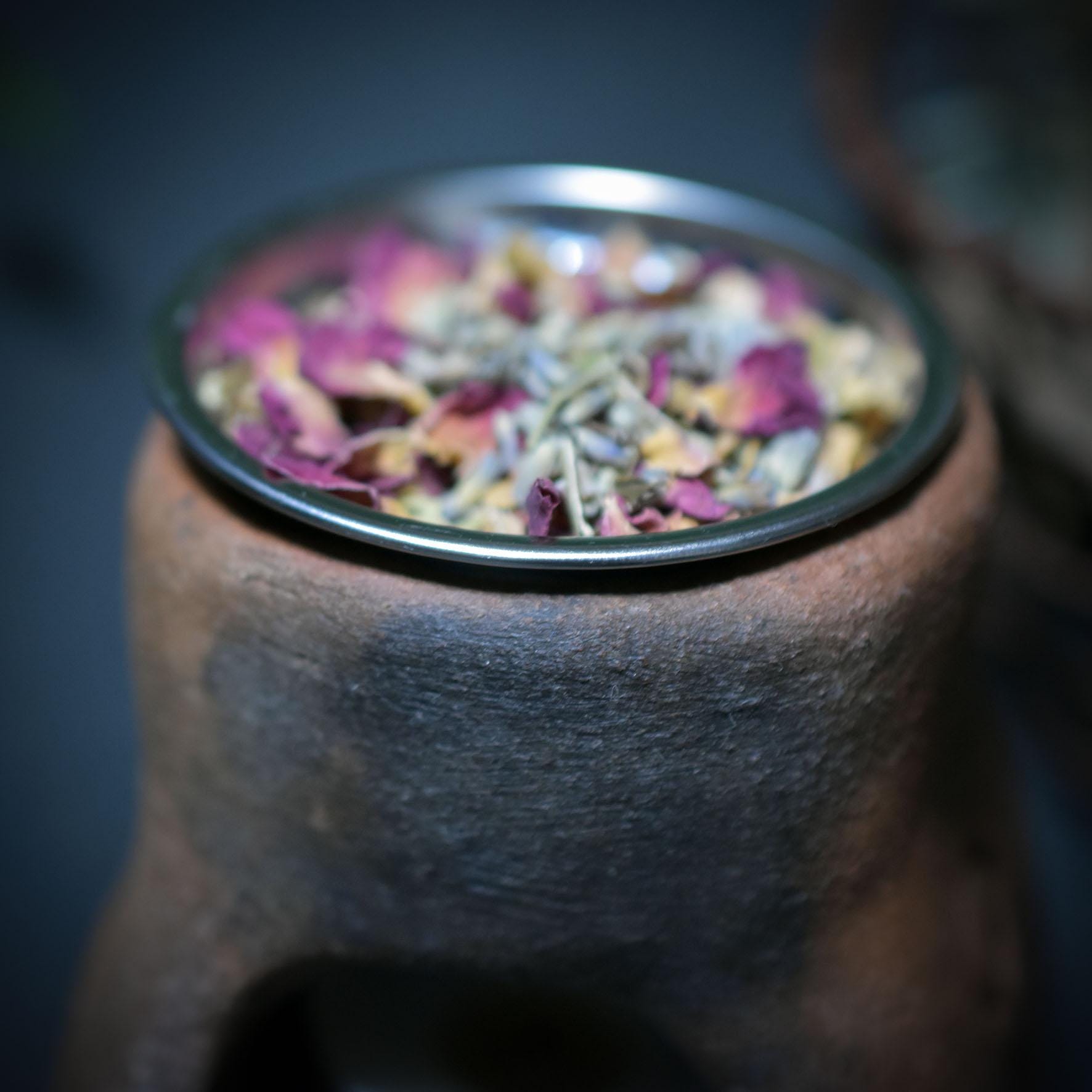 3-in-1 Rauchzauber – Vielseitiges Räucherstövchen/ Duftlampe/Teelichthalter in traditioneller Rauchbrandkunst - Art.Nr.: RÄG024