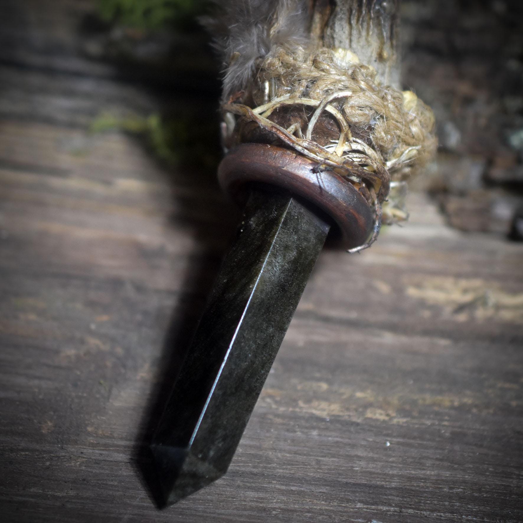 Ritualstab des Schutzes – Dein Begleiter aus Geweih und goldenem Obsidian - Art.Nr.: RST015