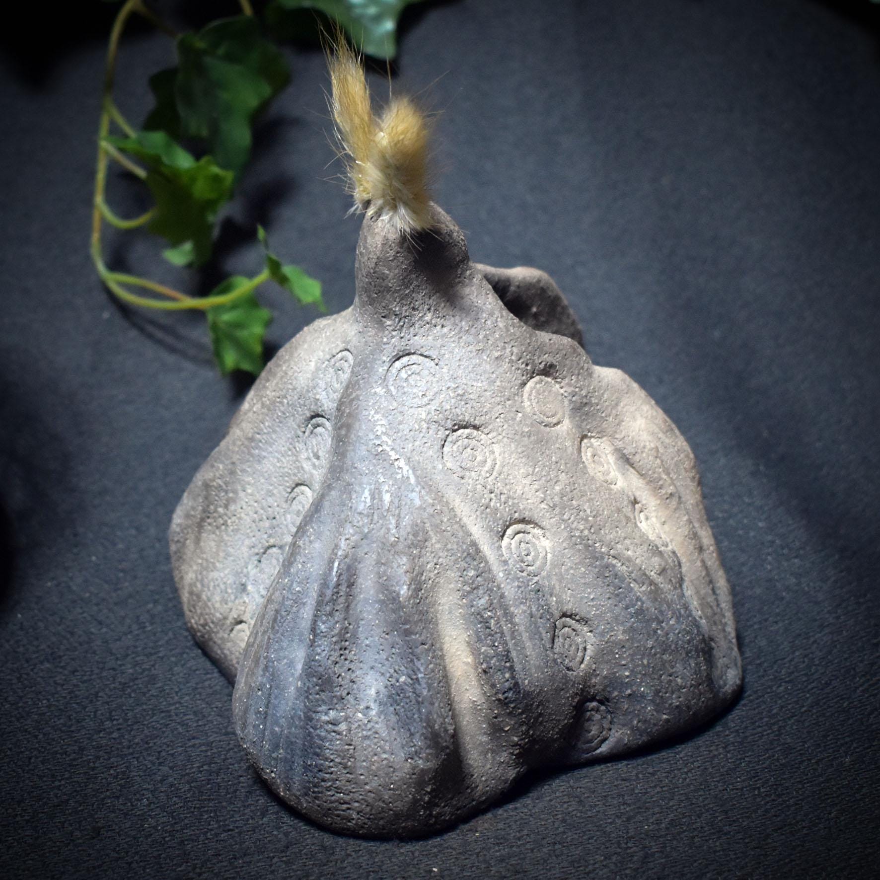 Bote der Nacht – Krafttier Motte aus Rauchbrandkunst - spirituelle Dekoration für Transformation - Art.Nr.: SKU139