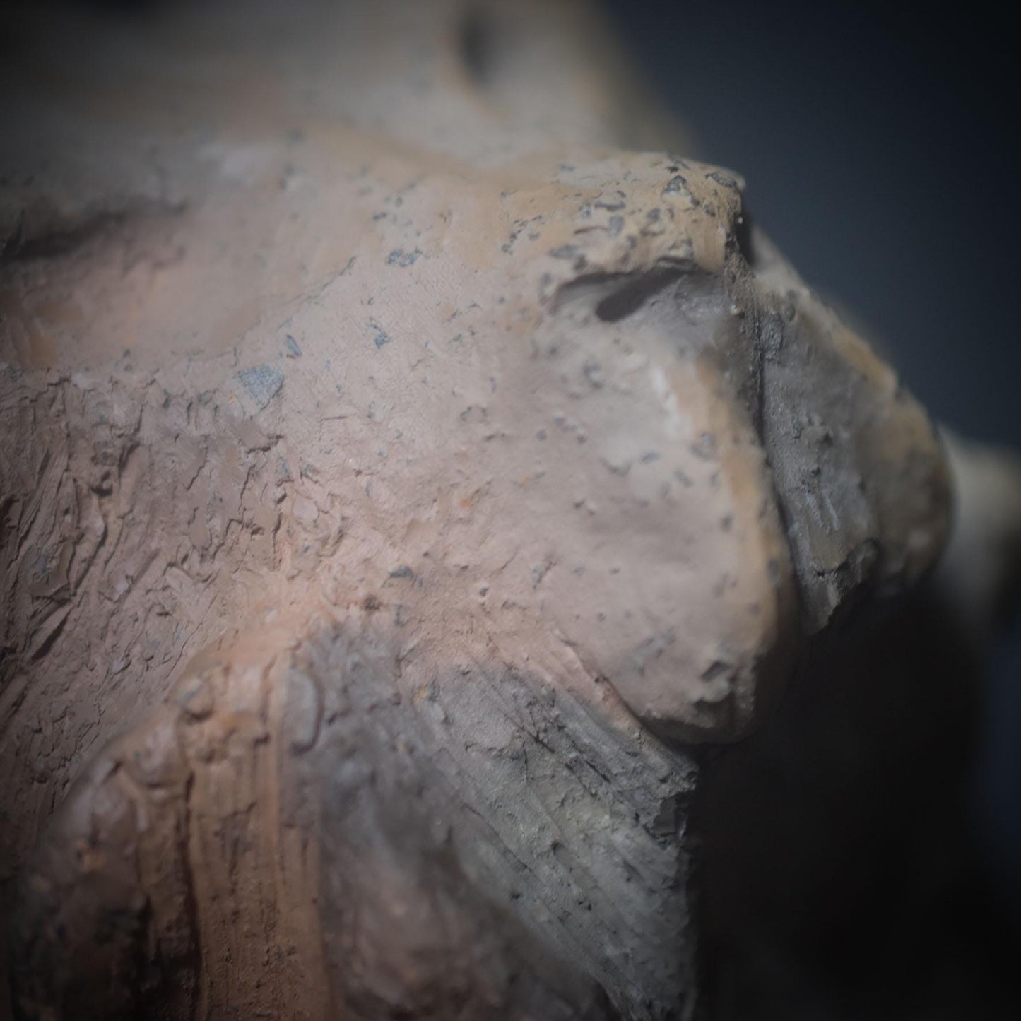 Krafttier Löwe – Feuergeborene Skulptur in Rauchbrandkunst - archaische Kunst - Schamanismus - Art.Nr.: SKU140