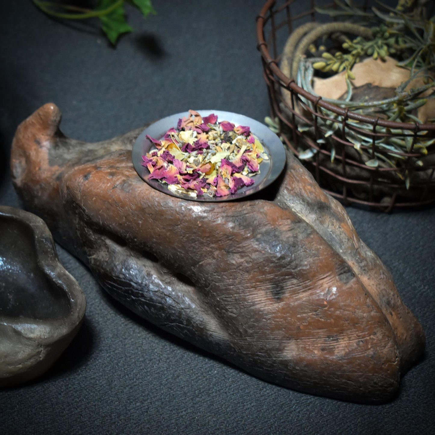 Der liegende Falke/4-in-1 Räuchergefäß für Klarheit & Weitblick - Duftlampe/Räucherschale/Räucherstövchen/Teelichthalter - Art.Nr.: RÄG038