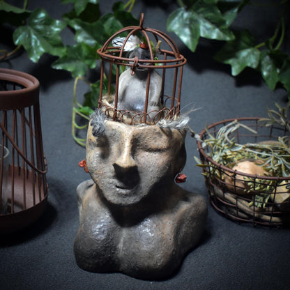 Tonskulptur der inneren Gefangenschaft – Ausdruck weiblicher Seelenkraft - Seelenarbeit - Art.Nr.: SKU146